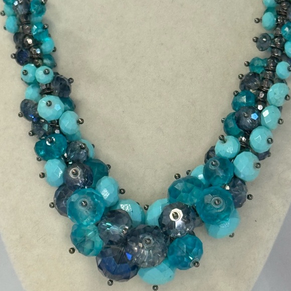 Simply Vera | Vera Wang Crystal Bead Cluster Necklace - Picture 2 of 5